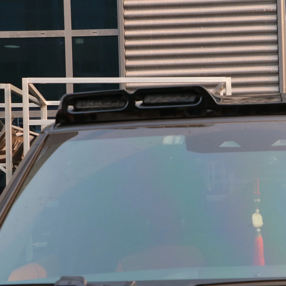 Glossy Black Top Light Luggage Rack Off-road Adventure Light Suitable for Defender 2020-2025 Roof Light Exterior Kit