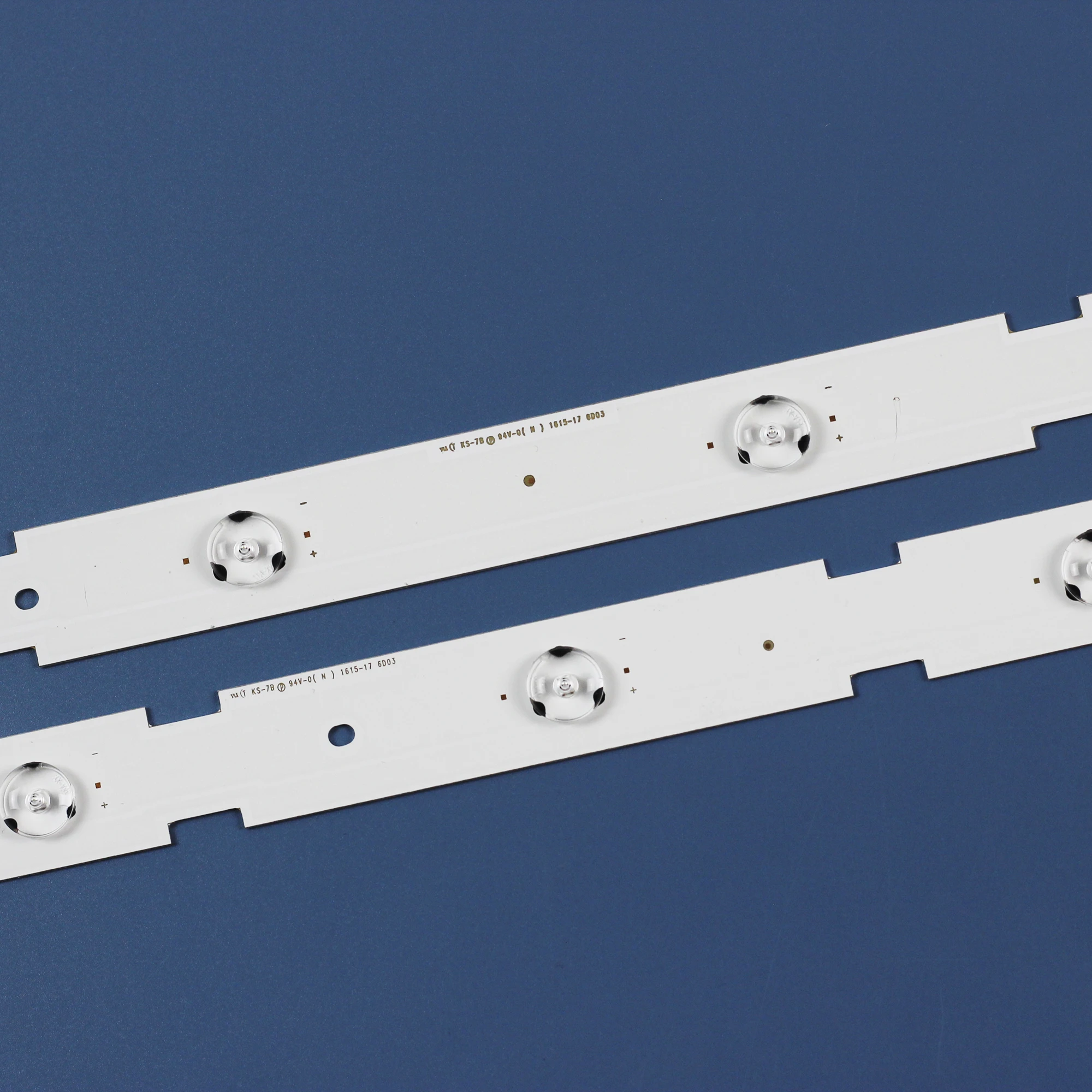 striscia-led-per-retroilluminazione-per-2015arc490_3228_l06-r05-zlp60600-znl60600-zln60600-ac-zlp60600-ac-lc490duy-sh-a1