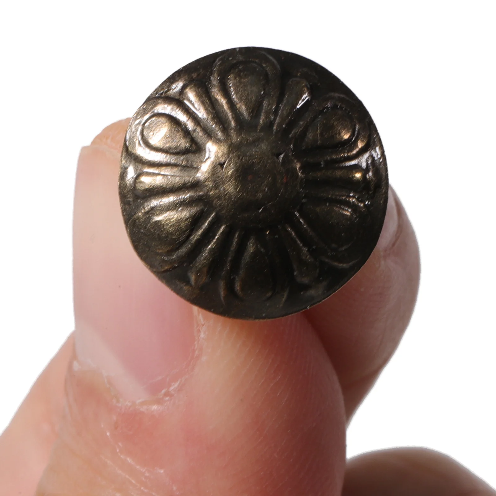 

50Pcs Upholstery Tacks Metal Furniture Nails Small Stable Decorative Nails for Sofas Chairs Closets Headboards Decoration