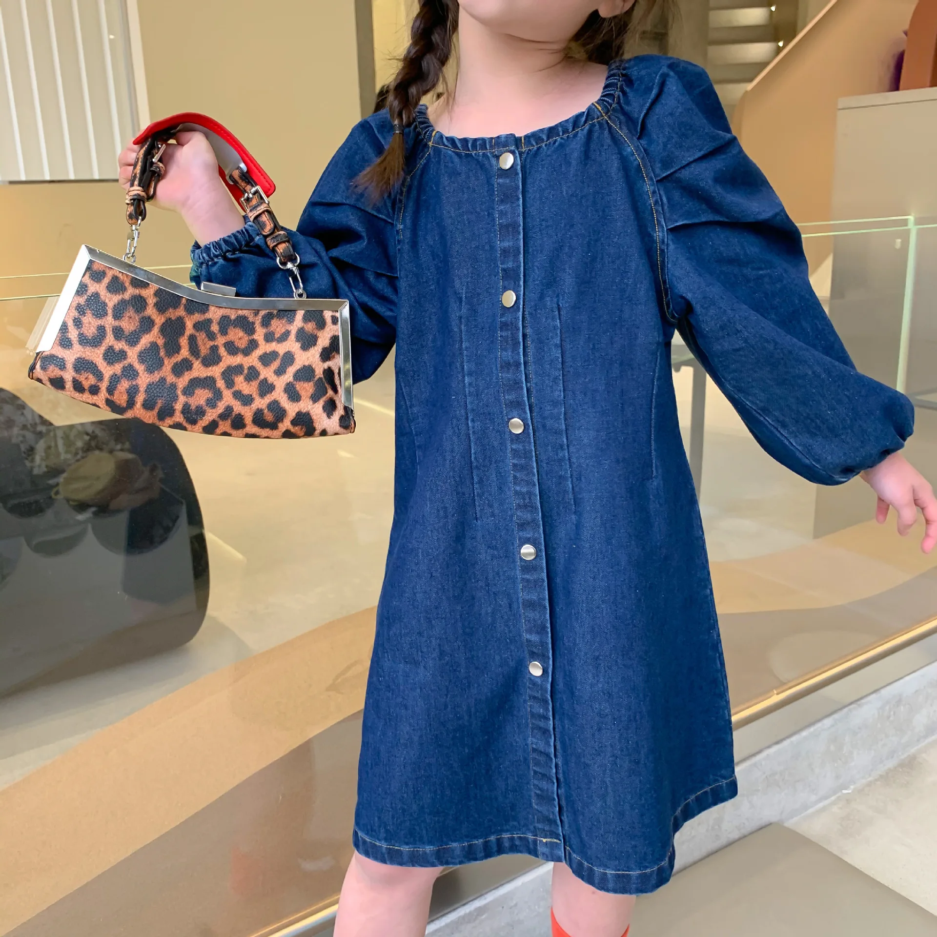 

Girls Denim Dress 2024 Spring New Korean Version Children Bubble Sleeve Square Collar Long Sleeve Denim Skirt Simple Casual