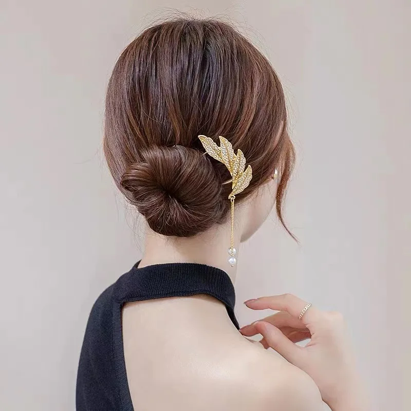 Fashion Hair Stick Women Hair Clips Metal Pearl Rhinestones U Shape Hair Clip Girls Leaf Hair Sticks Hair Accessories 2022 New