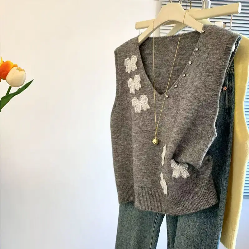 

Винтажный свитер для тяжелой промышленности, вязаный жилет с бантом для ногтей, женский весенний элитный серый топ без рукавов на плечах 2024, кавайный жилет