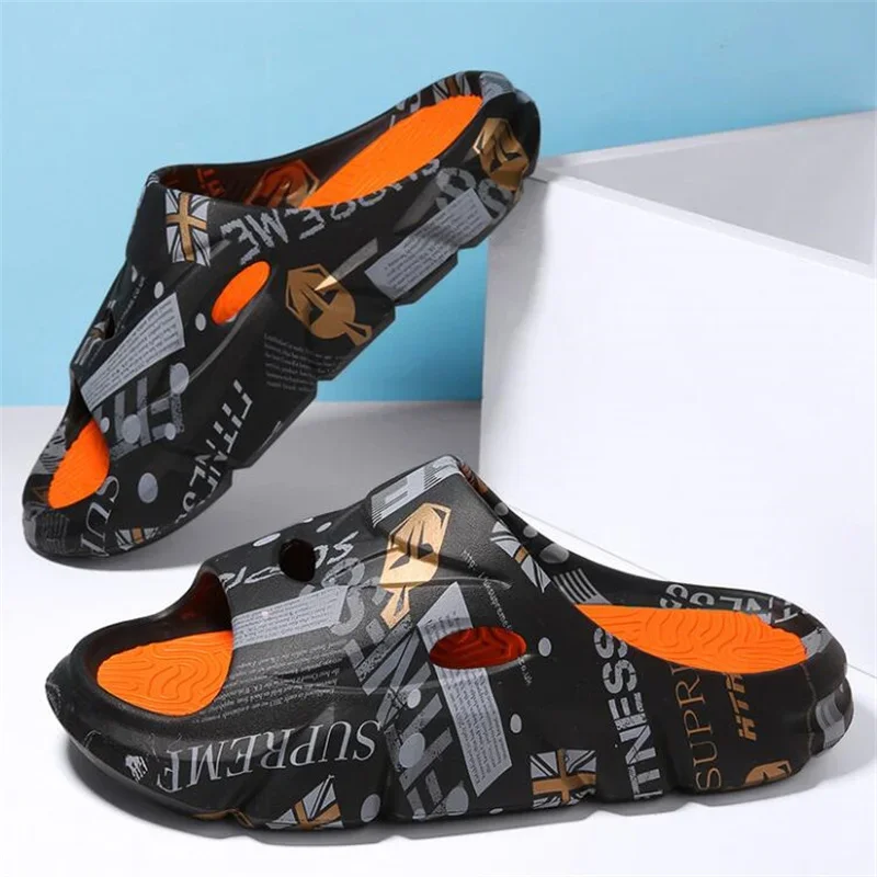 2024 New Summer House Men Slippers Women Flip Flops Thick Slides Fashion Printed Couples Platform Shoes Outdoor Sandals