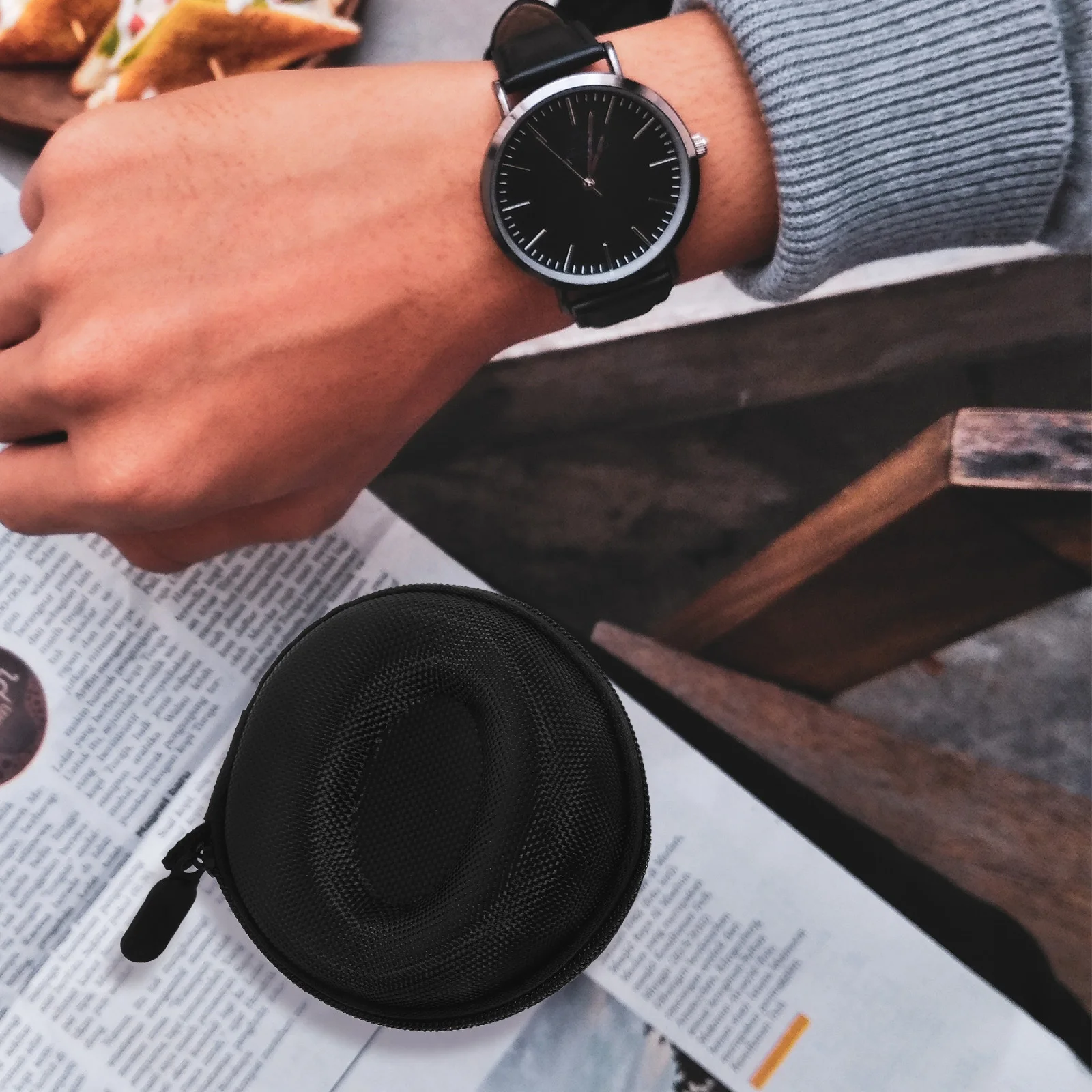 

1Pcs Watch Container High-Durability Waterproof Nylon Eva Construction Portable Storage Case for Wristwatches Detachable Inserts