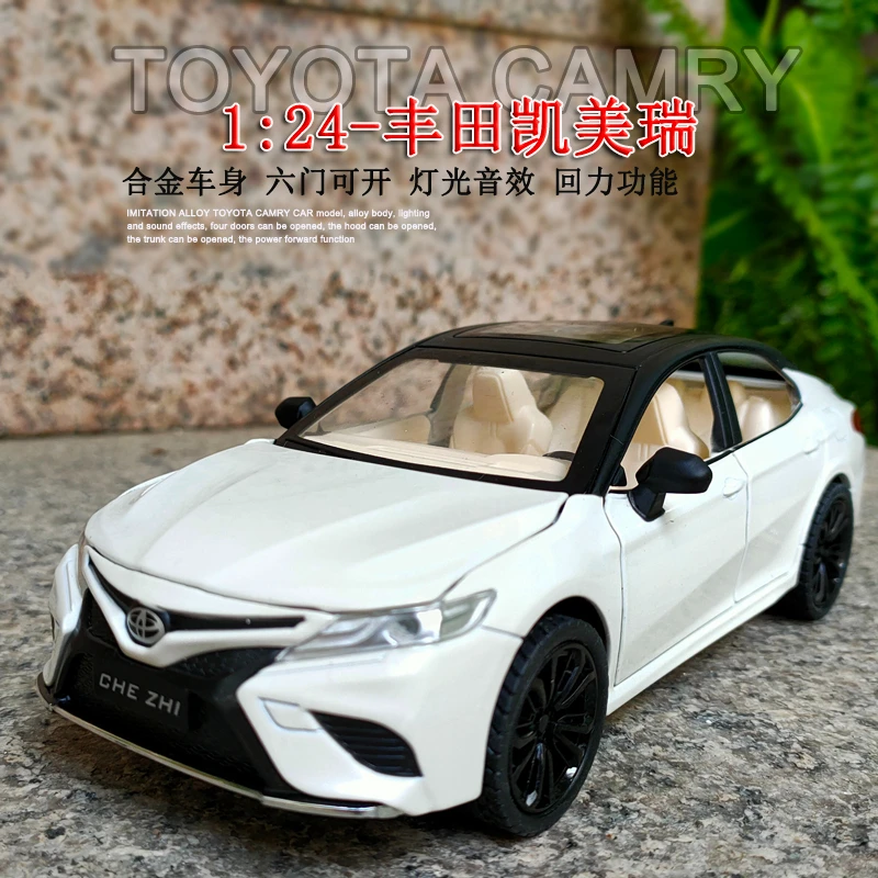 1:24 Toyota Camry Diecast Toy Vehicle Model Pull Back Sound & Light Doors Openable Educational Collection Gift Kids A165