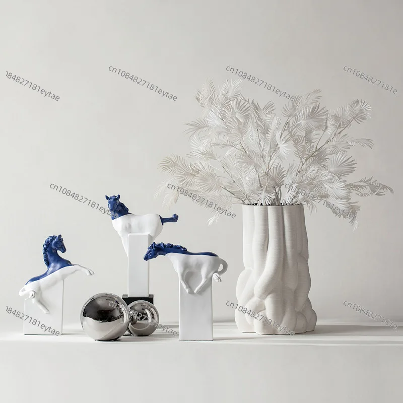 Abstract Resin Horse Bust | Half-Length Animal Sculpture Decor