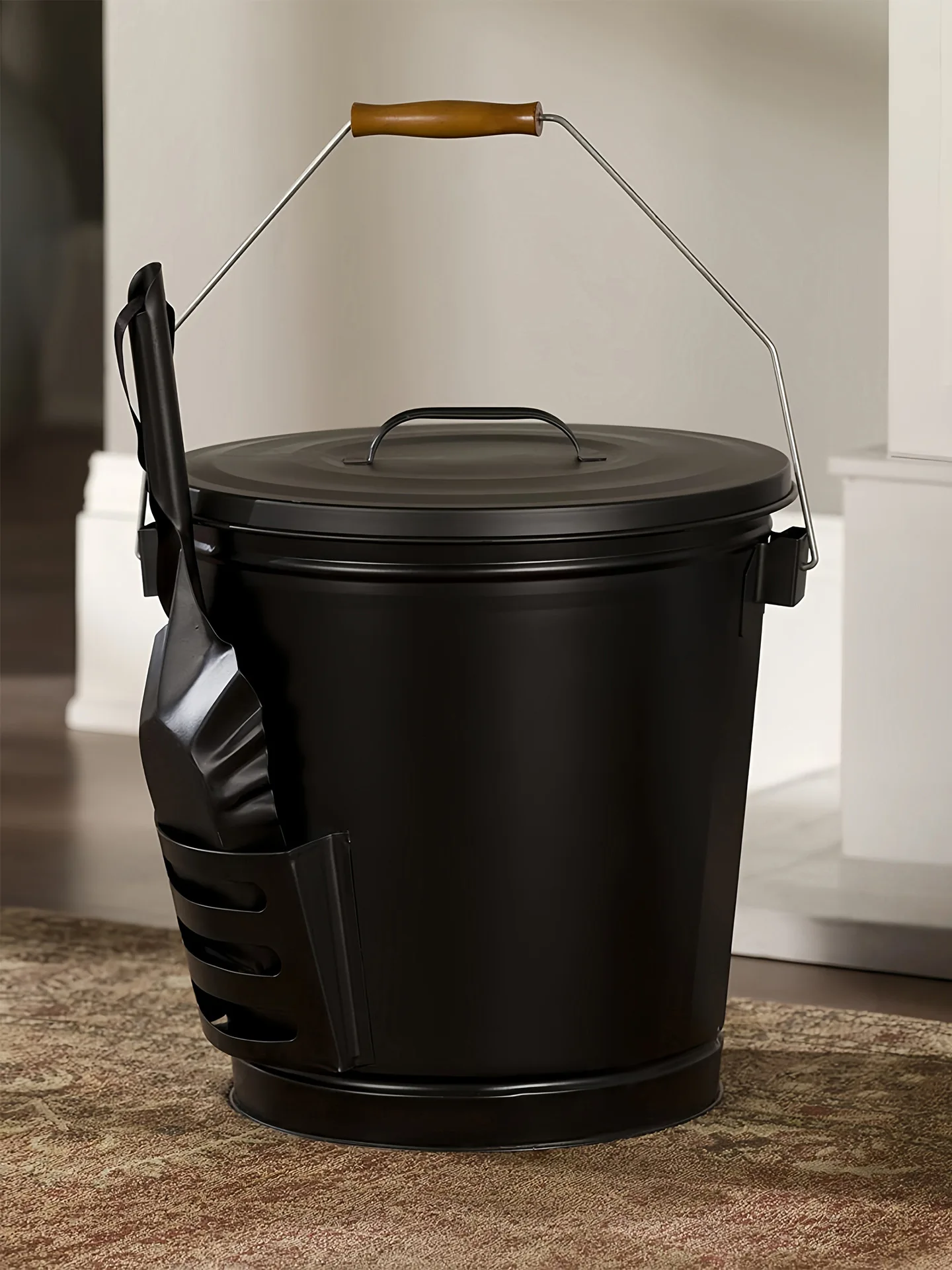 Ash bucket, ash shovel, fireplace tools, utensils, cleaning accessories, cleaning real fire fireplace, four-piece set