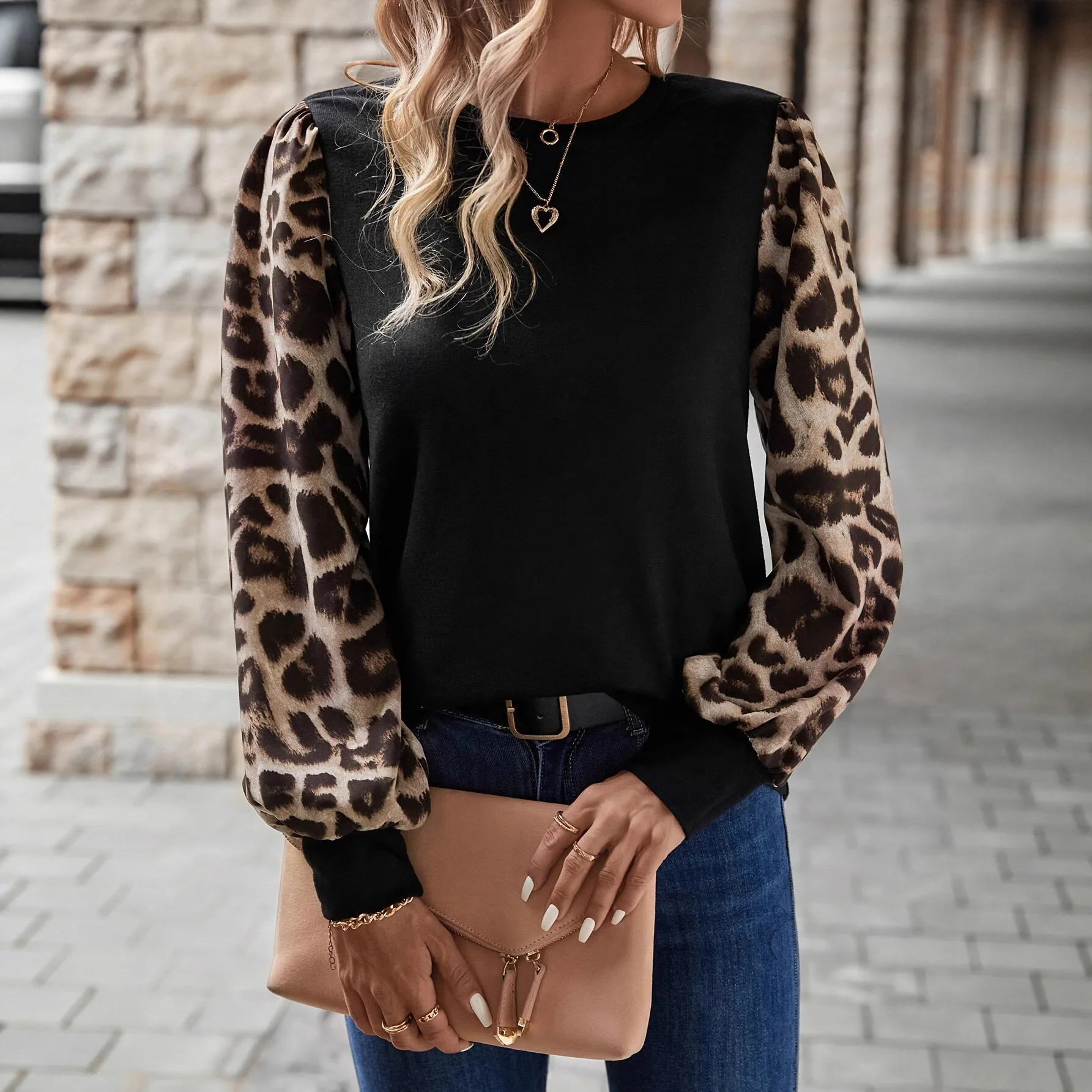 

2025 New Fashion Printed Round Neck Long Sleeve Shirt For Women Summer Casual Loose Leopard Print Home Top For Women
