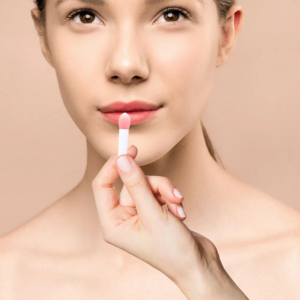 

1Set Silicone Lipstick Brush Tools Lip Applicators Makeup Kit Durable Portable for Lip Balm Cosmetics Lipstick Brush Tools