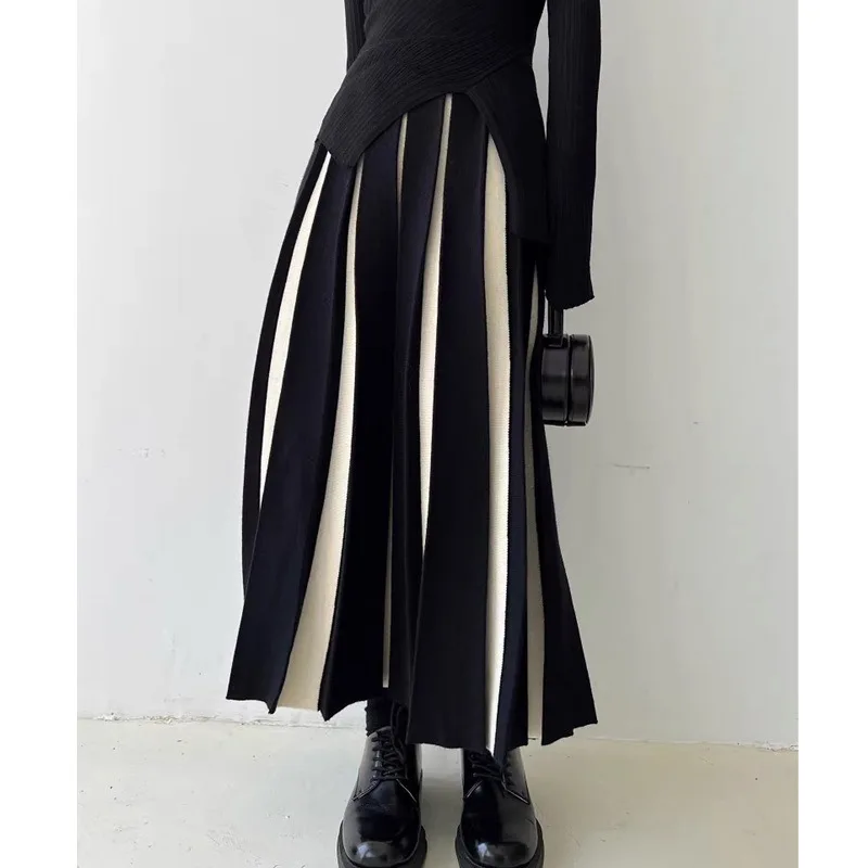 

2024 New Retro Autumn Winter Women's Skirts Elegant Fashion Knitted A-LINE Skirt Office Lady Black White Long Skirts for Women