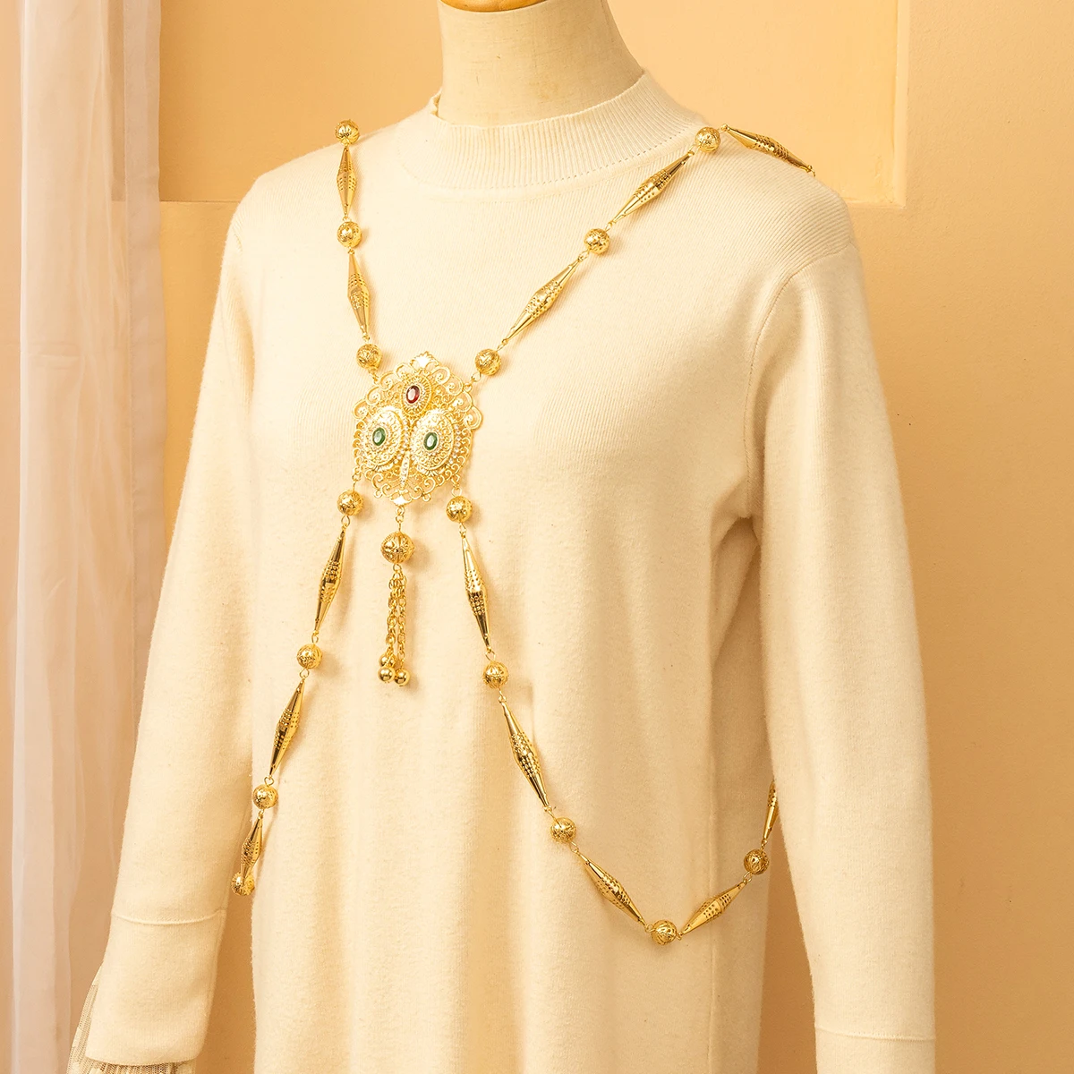 반짝이는 민족 스타일의 시크한 신부 바디 주얼리, 크리스탈 숄더 체인이 있는 롱 네크리스, 웨딩 카프탄 백 액세서리