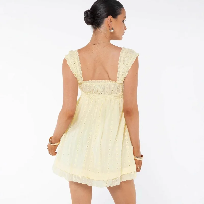 فستان كارليتا الصغير من برنسيس بولي بلون أصفر حليبي نقي، برقبة مربعة وتنورة قصيرة، ملابس نسائية بمقاسات كبيرة، فستان صيفي بخص...