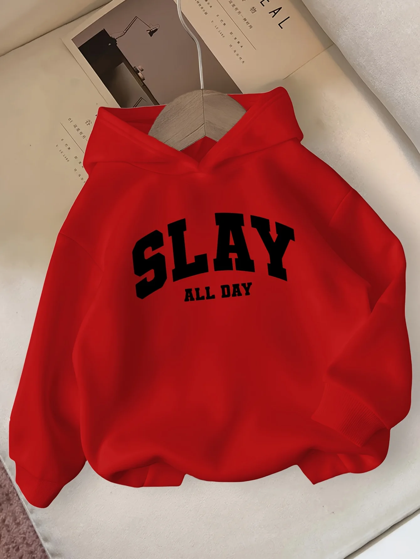

Розовая толстовка с капюшоном «SLAY ALL DAY» для девочек — повседневный пуловер с длинными рукавами и жирными белыми надписями, осень и зима
