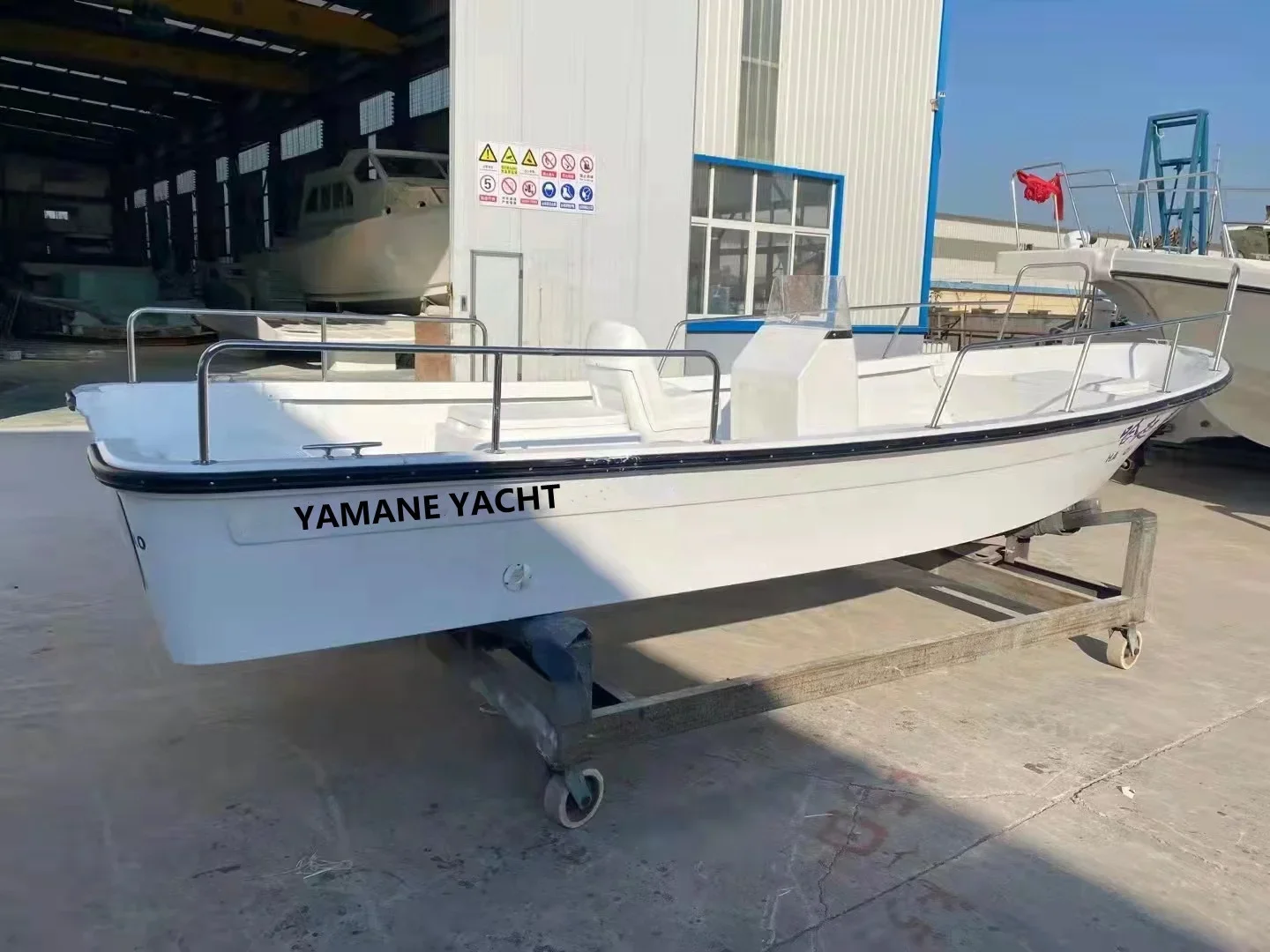 YAMANE Hot Sale 6m 20ft  Cheap River Fiberglass Fishing Boat  Center Console  Work  Fishing Panga