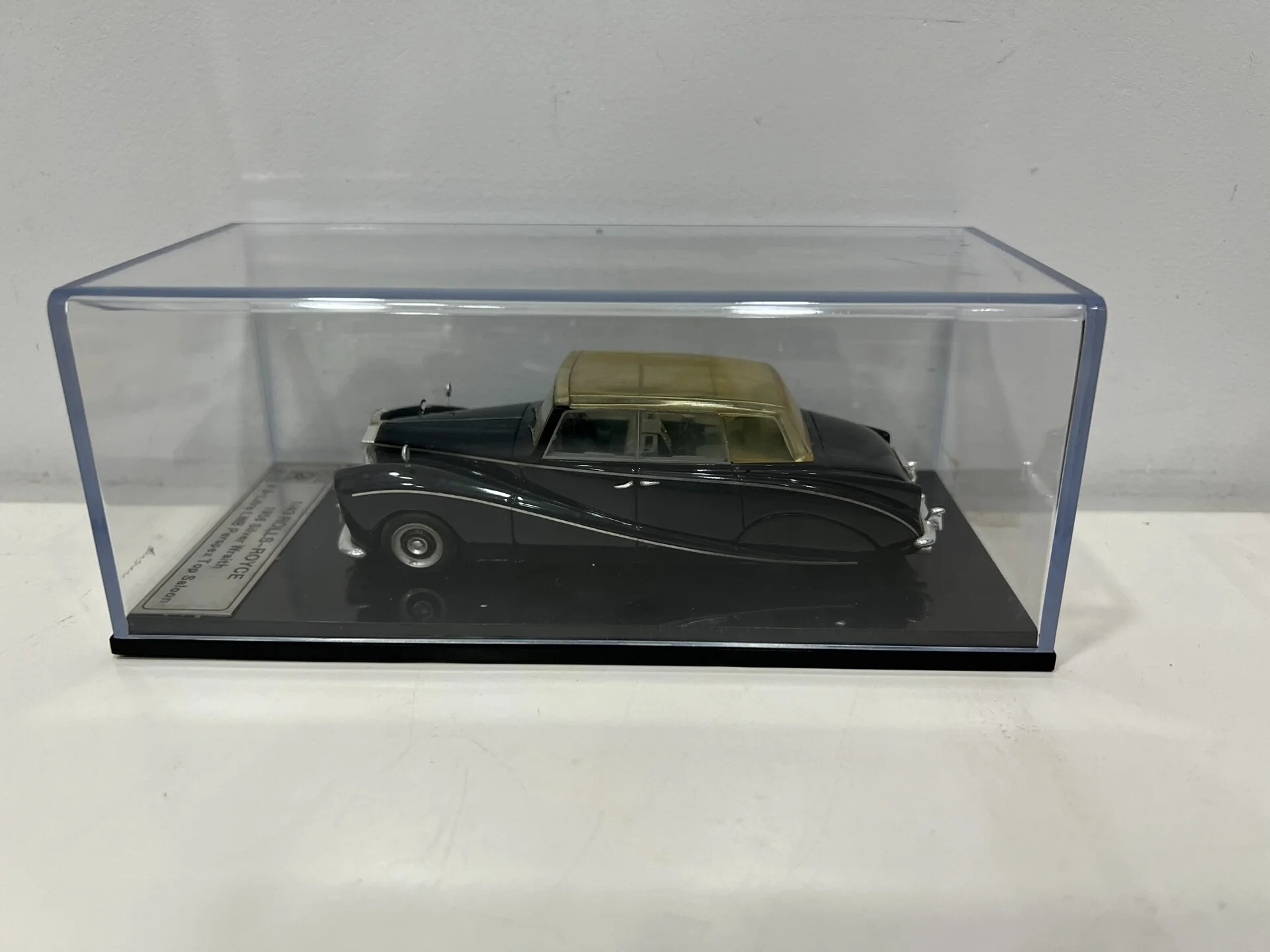 

«Разбитое окно» со вкусом, литые под давлением Rolls-Royce, масштаб 1/34, 1965, серебряный призрак, модель автомобиля из смолы, Коллекционная игрушка, подарок, сувенирный дисплей