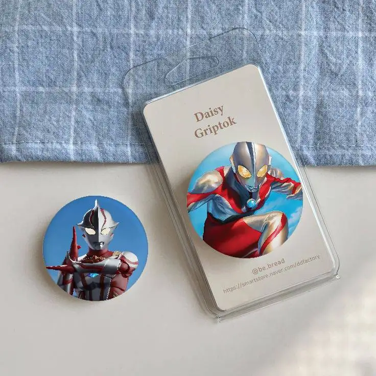 Cool Cute U-Ultraman Exquisite Tinplate Brooches Sleek Badge Lapel Pins For Bag Accessories Practical Souvenir Gifts