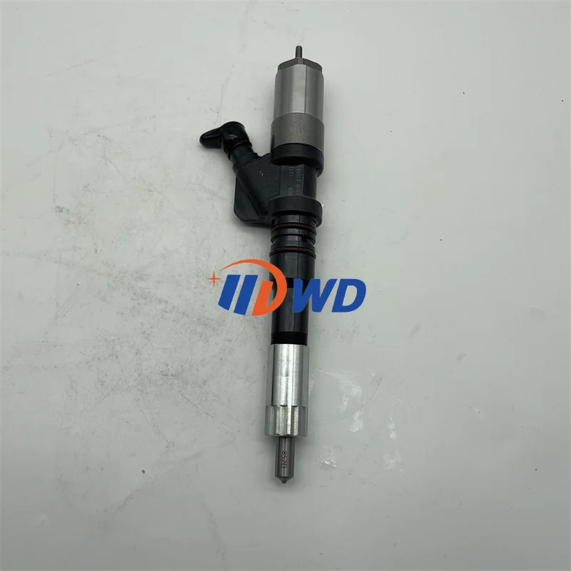 Common Rail  Injector 095000-1211 6156-11-3300 for FC450-7 400-7 ,DANSO  0950001211