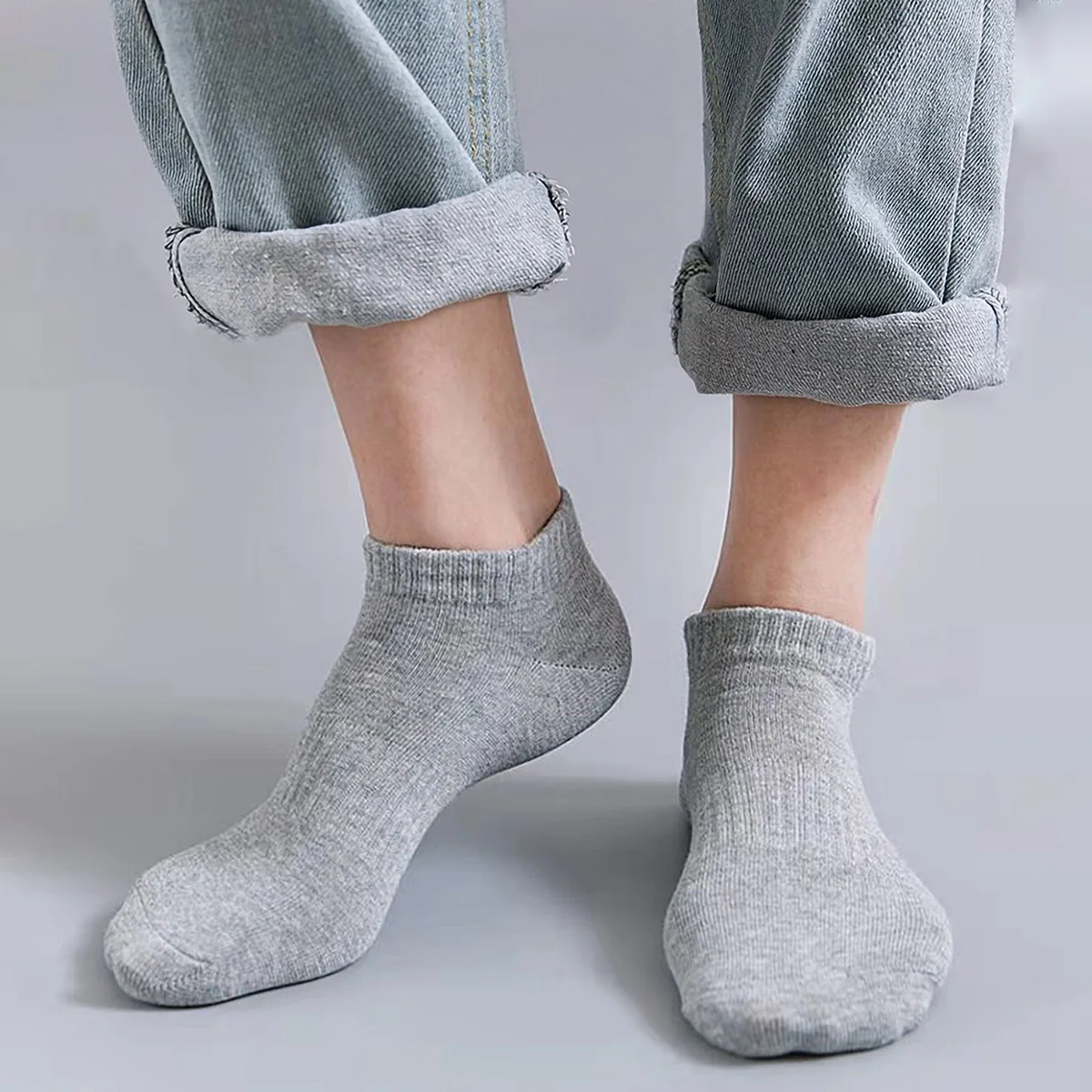 1/5 Pairs Unisex White & Black Thin Casual Low Cut Ankle Socks Athletic Running No Show Short Socks For Women and Men view 6