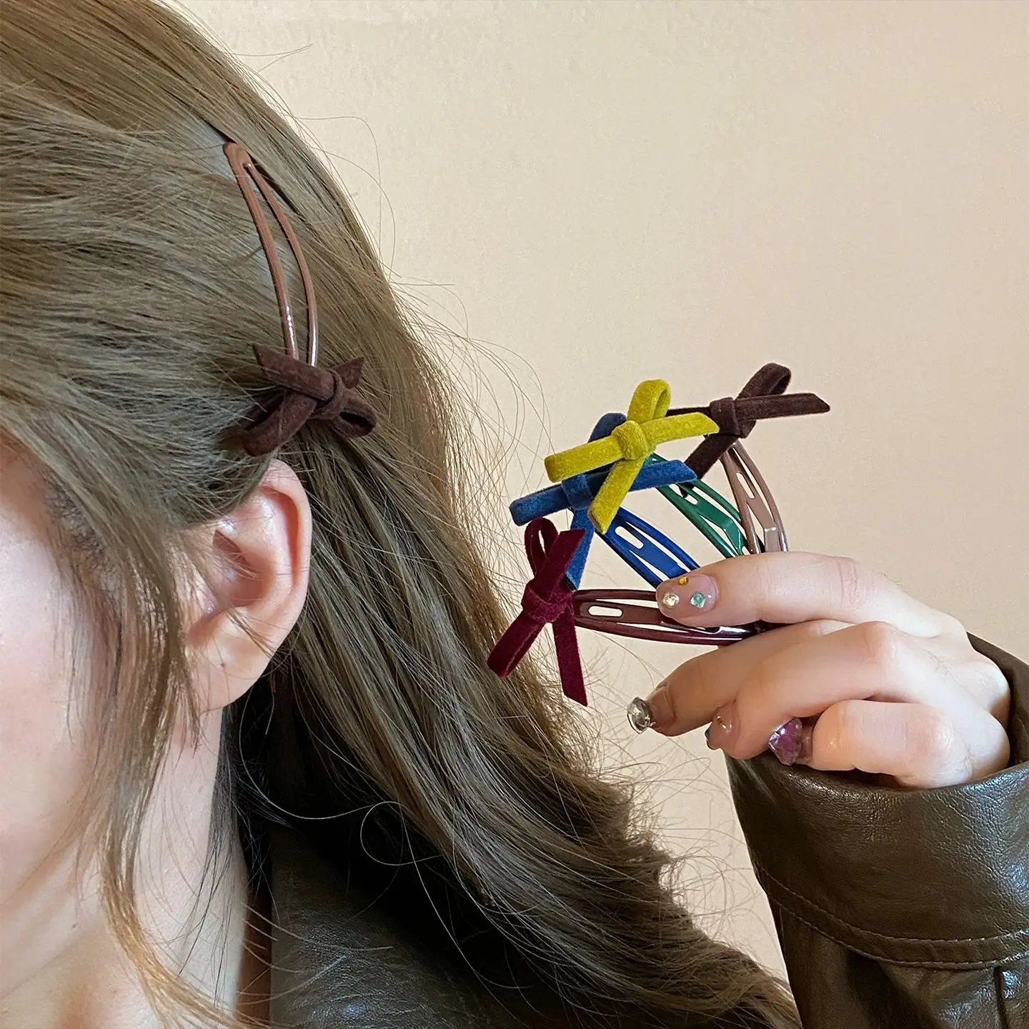 

2pcs Korean Sweet Girls Velvet Bow Hair Side Clip Elegant Temperament BB Clip Bangs Forehead Clip Autumn Winter Styling Hairpin