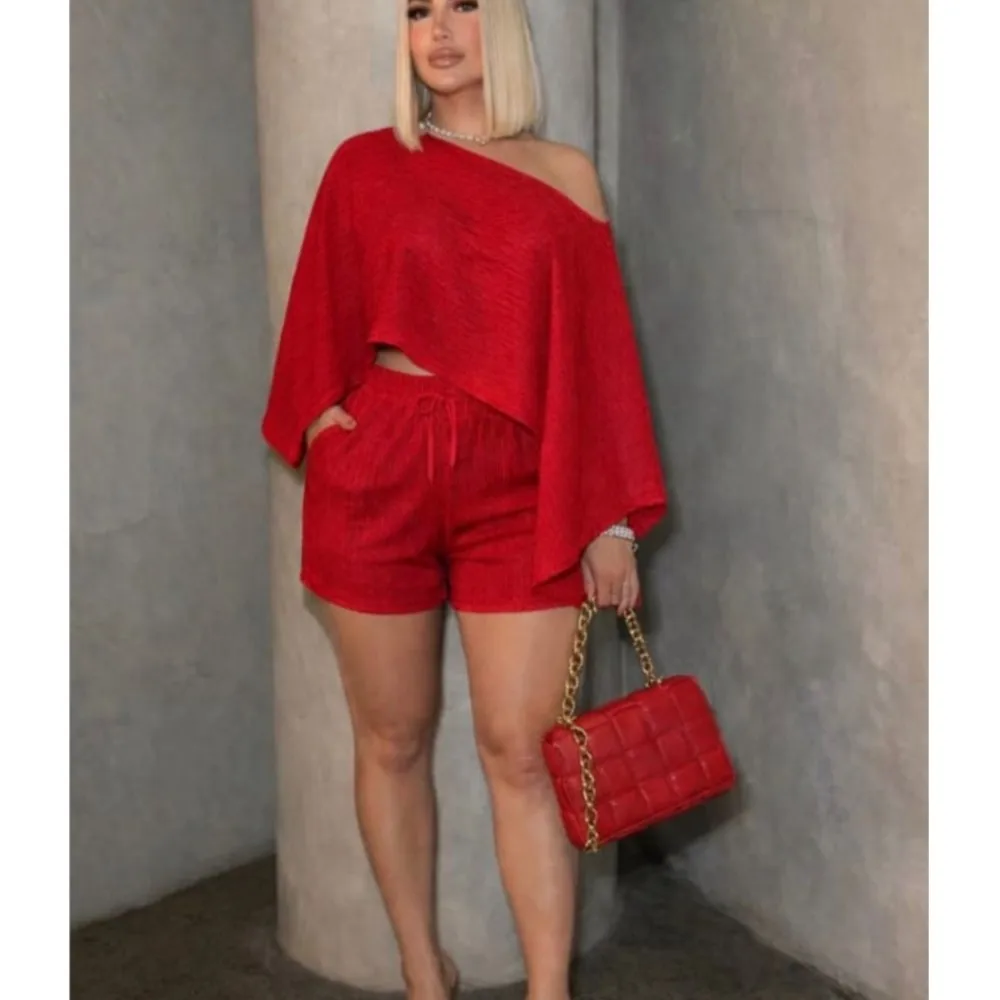 Fashion Sloping Shoulder Bat Sleeve Short Top + Shorts 2piece Sexy Off-shoulder Loose Holiday Shorts Set Women Office Shorts Set