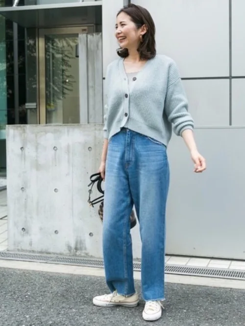 

New 2026 Spring Casual High Waist Straight Leg Cotton Denim Jeans Washed Blue Jeans Women's Premium Fashion Spring Collection