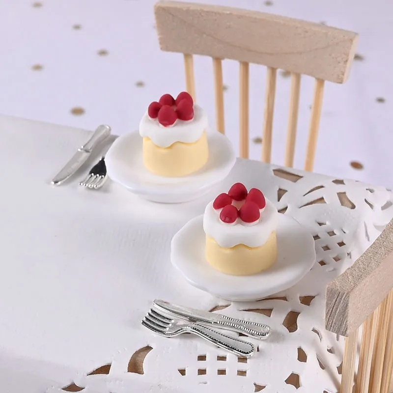 3pcs Mini Strawberry Cake Cream Cake Dollhouse Hand Diy Material Resin Miniature Small Handmade DIY Doll Accessories Home Decor