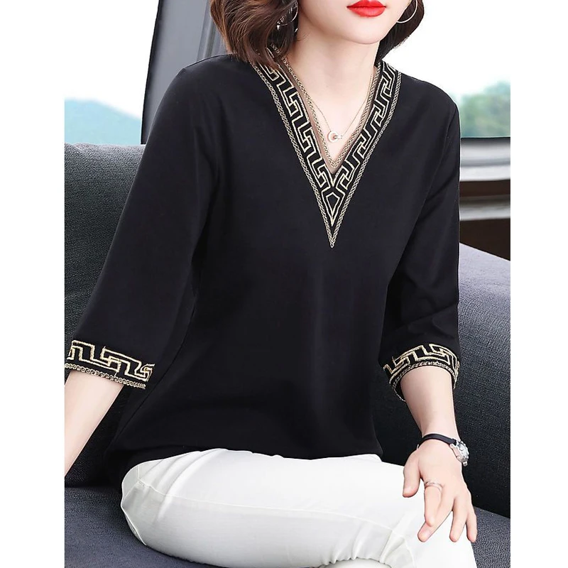 Women\'s Clothing 2023 Summer Fashion Black Vintage Embroidery Elegant T-shirts Simple Casual V Neck Half Sleeve Loose Chic Tops