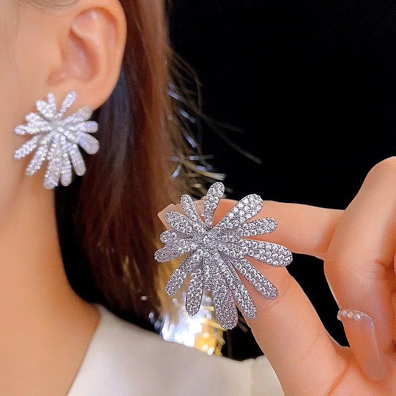 Light Luxury Heavy Industry Multi-layer Super Flash Micro Inlaid Zircon Three-dimensional Fireworks 925 Silver Needle Earrings