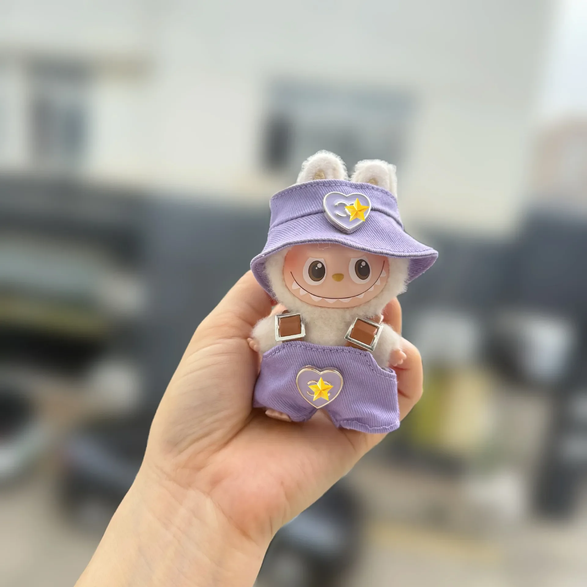 Mini-Labubu-Kleidung der 4. Generation, Mini-Version, Labubu-Kleidung der vierten Generation, Herz-Passwort, Lederhose