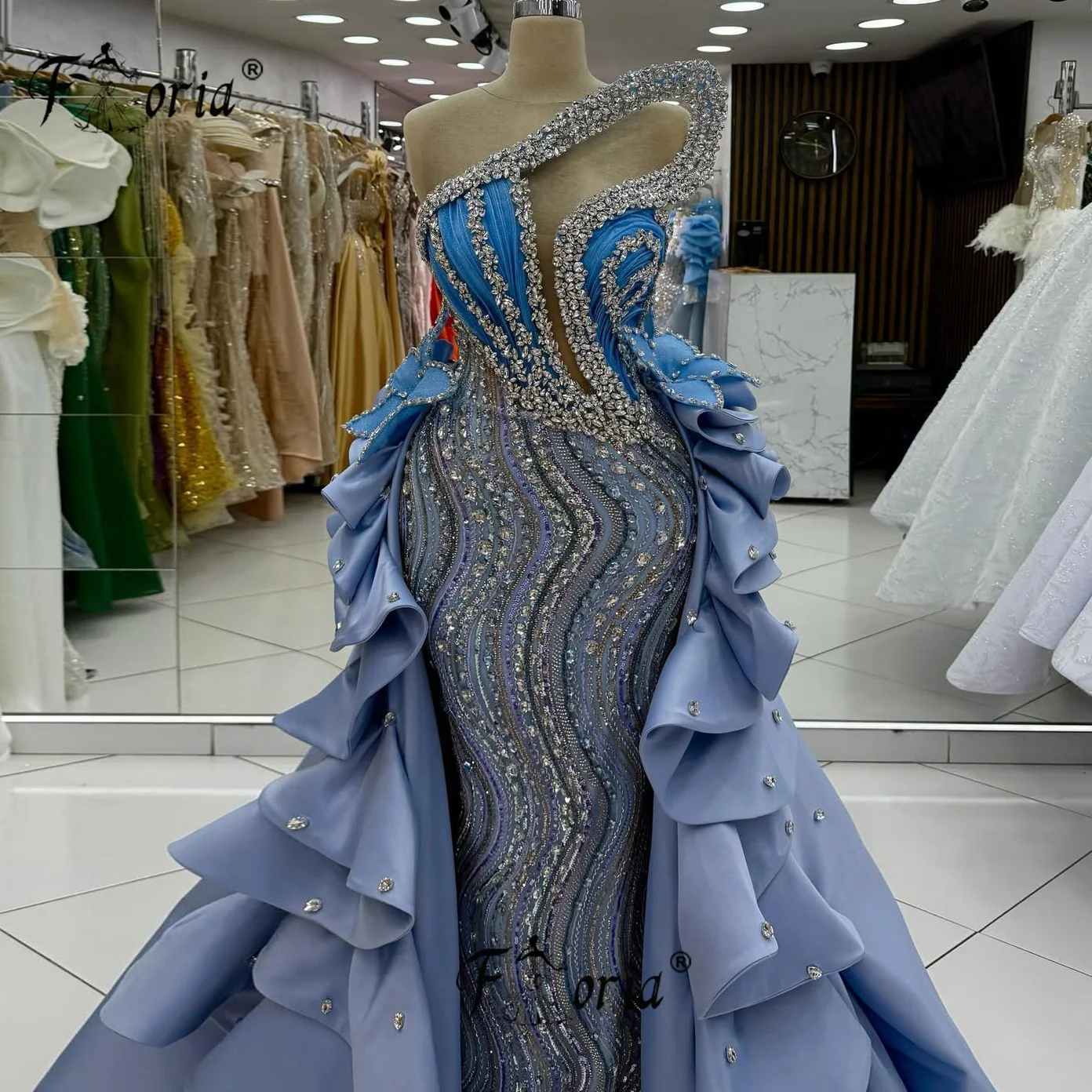 فستان سهرة أنيق بحورية البحر مزين بالخرز الكامل مع تنورة قابلة للفصل وكريستال أزرق في دبي للحفلات الراقصة رداء السهرة مخصص 2025