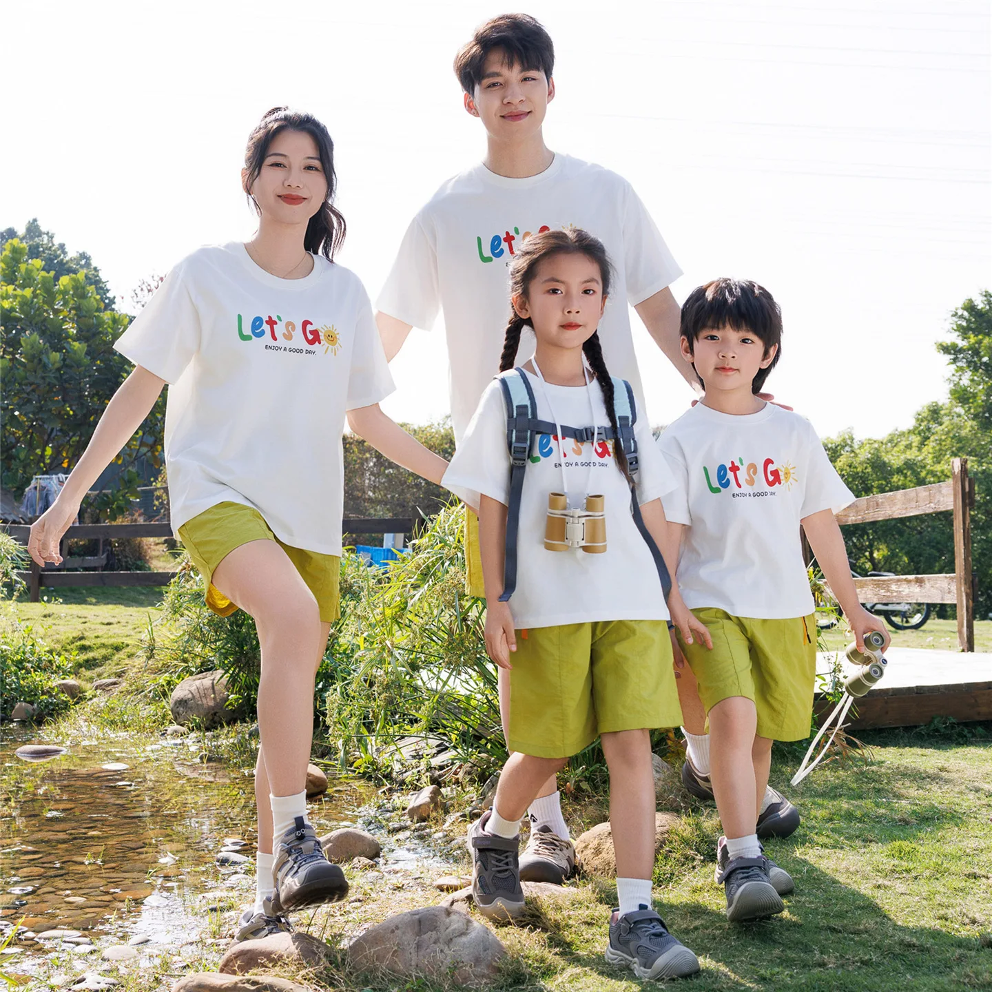 

2026 Summer Family Matching Outfits Printed T-Shirt & Shorts Set Breathable Casual Outdoor Camping Wear for Mom Dad Kids