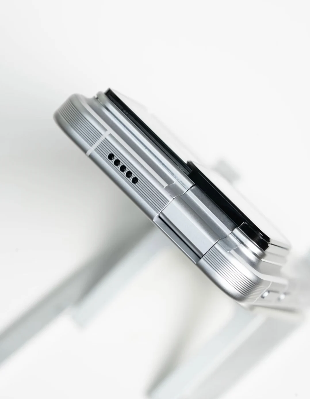 New China Version Honor Robot Phone Snapdragon®️8 Gen5 6.31inch OLED 120Hz 200MP 7060Mah 120W Fast Charger NFC OTA Google Play