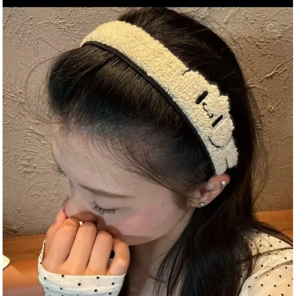 3/4 pcs/set Fluffy Hair Bang Patch Set Cartoon Animal Reusable Hair Styling Sticker Lightweight Self-Adhesive Headband Skincare