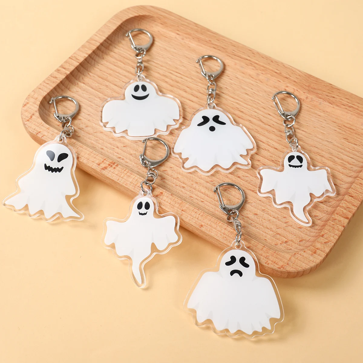 6pcs Halloween Ghost Acrylic Keyring Pendant Decorations Happy Halloween Party Ghost Keychain Decor Trick Or Treat Gift Favors