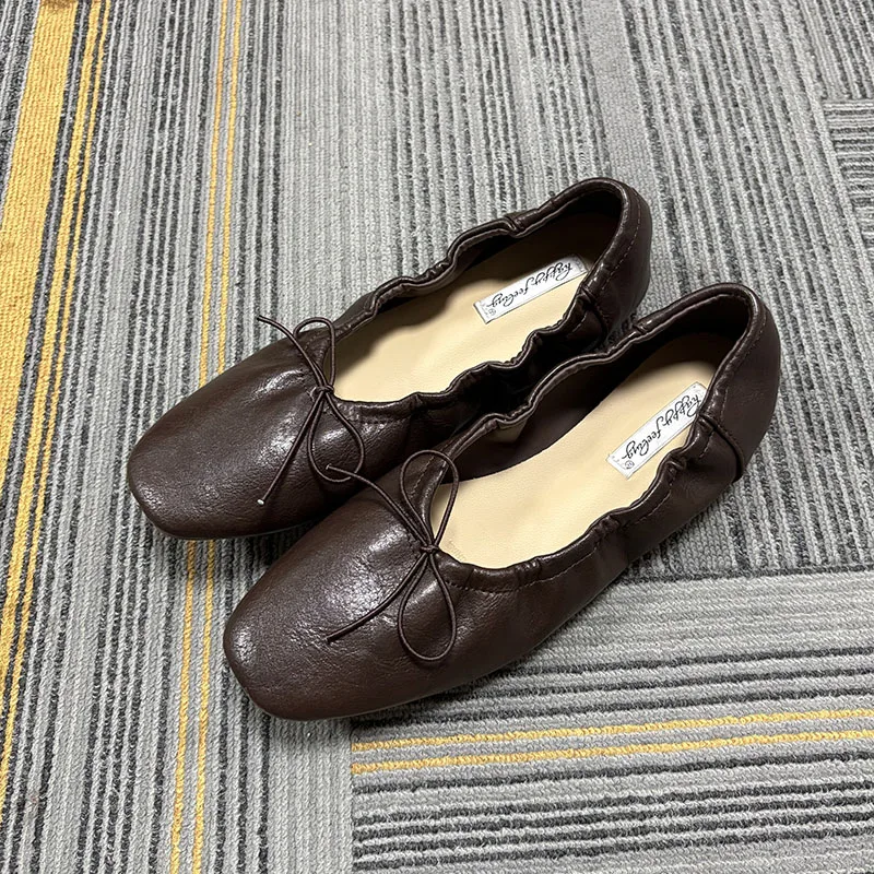 Neu in der Mode: Weiche Damen-Ballerinas mit flachem Absatz, lässige, flache Damenschuhe zum Hineinschlüpfen, mit Schmetterlingsknoten. – Detail 16