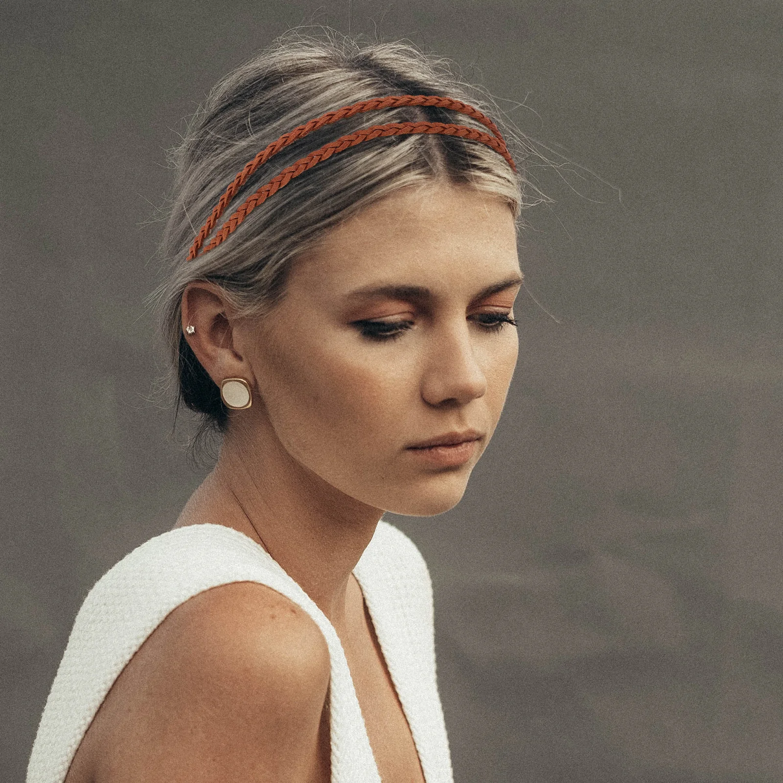 عصابة رأس مضفرة أنيقة بلون الحلوى وحزام قابل للتعديل ومريحة مناسبة للمناسبات الخاصة وعصابة شعر تجديل للاستخدام اليومي