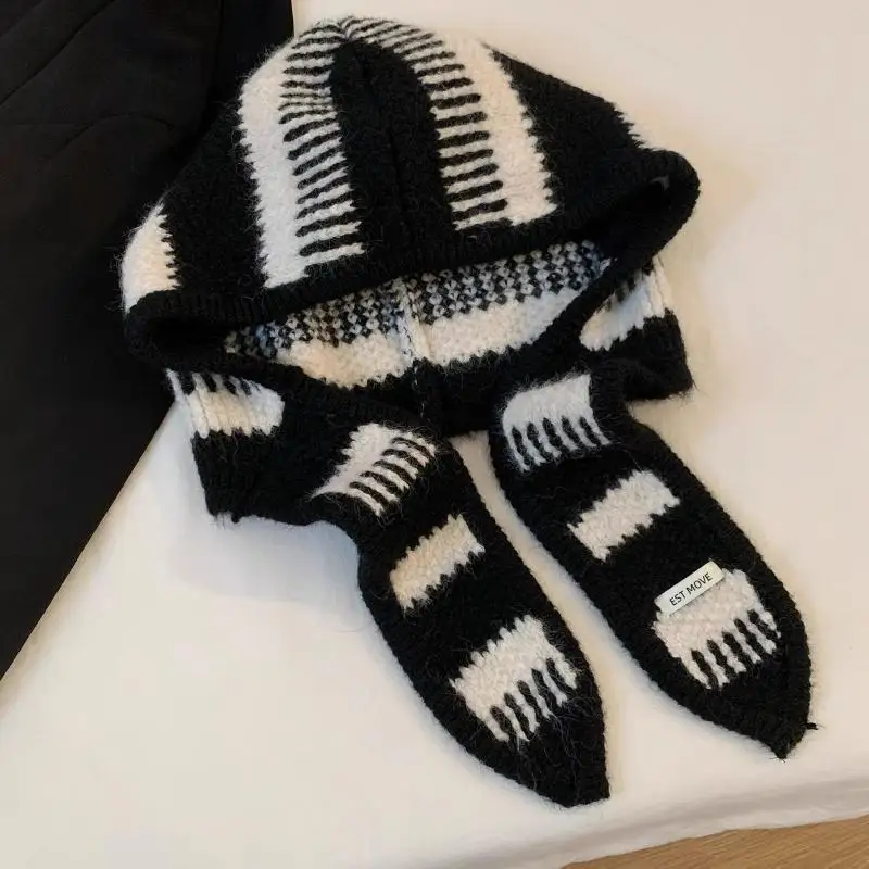 Dicker, Warmer Gestrickter Kapuzenschal mit Schwarz-Weiß-Streifen für Winterliche Outdoor-Aktivitäten und Tägliches Tragen – Detail 11