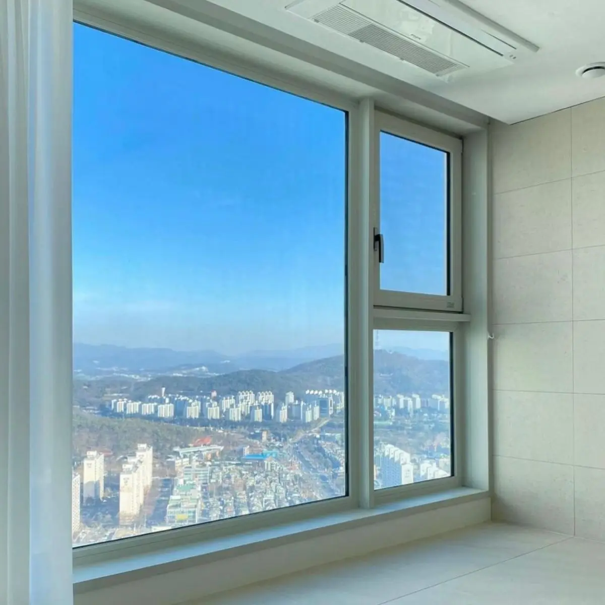 Customized Simple Style Modern Design Sliding Windows with High Quality Aluminum Alloy Waterproof Sliding Windows Heat-resistant