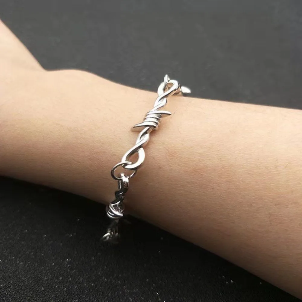 Barbed Wire Bracelet Heart Shaped Bracelet Hand Jewelry Female Gift Unisex Decoration