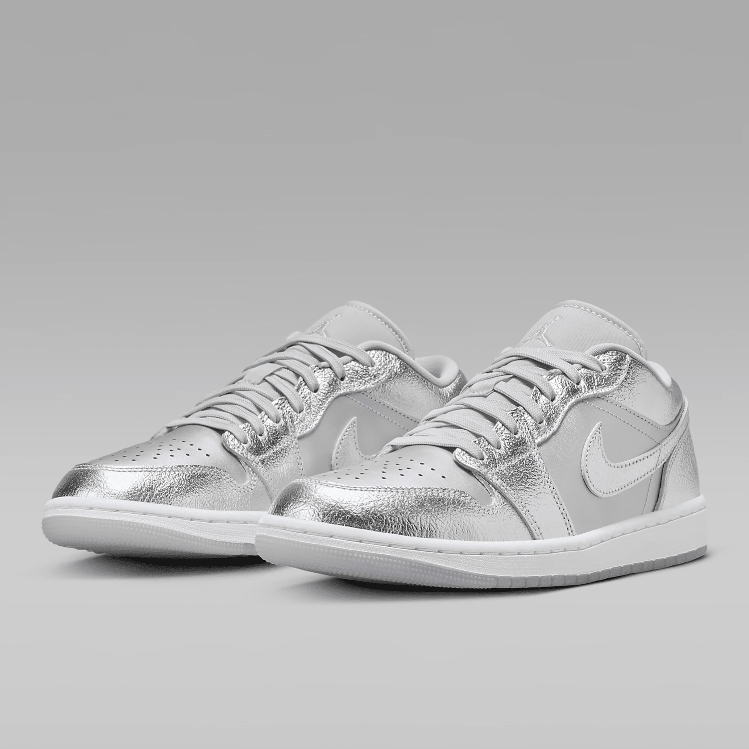 

Nike Authentic Air Jordan 1 Low SE Women's Sport Basketball Shoes FN5030-001