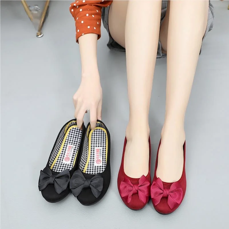 

Beijing Ladies Flat Work Shoes Soft Bottom Casual Style Black New 2026 Bean Bean Single Shoes Summer Comfortable Slip-On