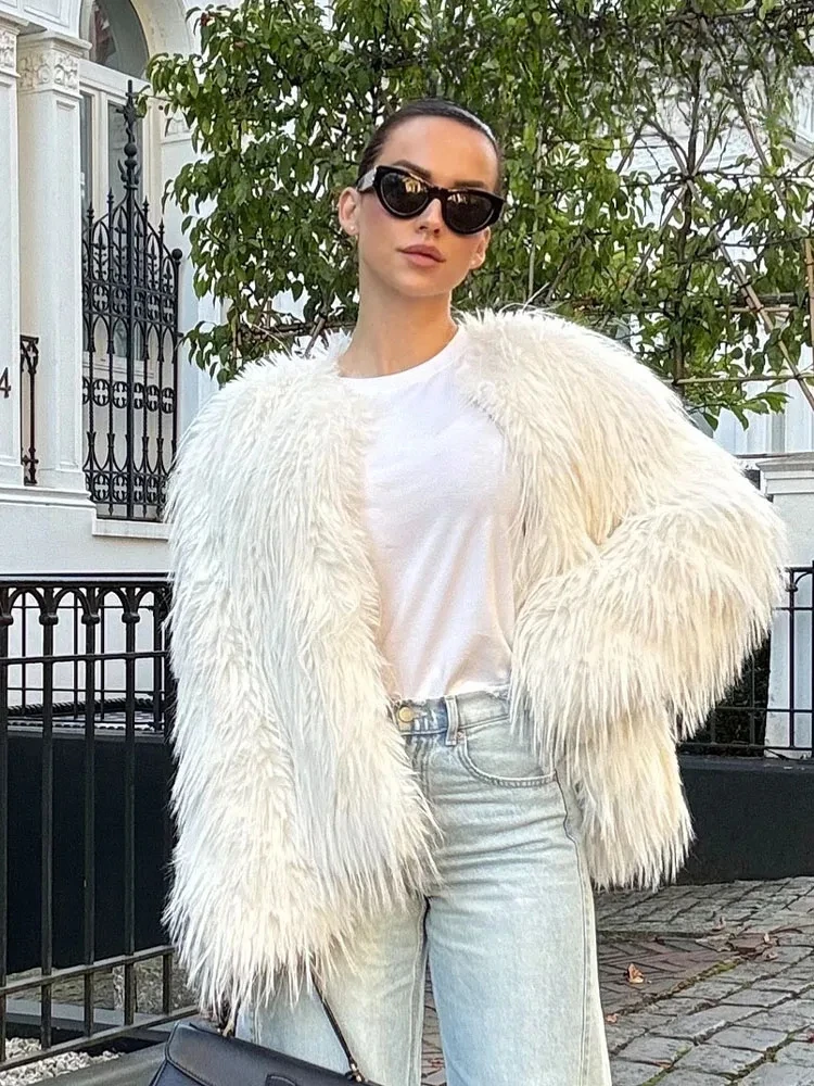 

Women's Faux Fur Fringed Jacket O-neck Long Sleeves Hidden Side Pockets Front Closure with Hooks Overcoat Fall Winter Chic Coat