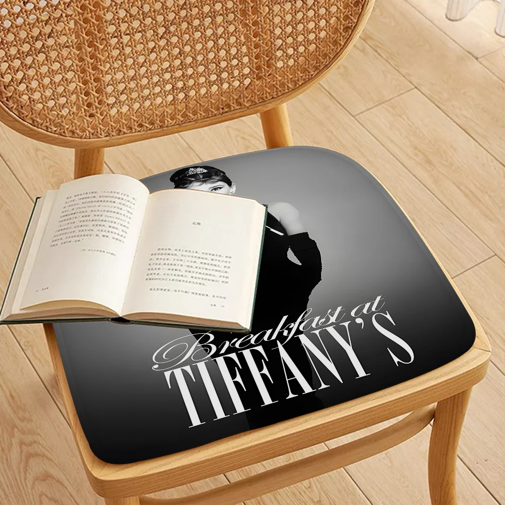 Vintage Audrey Hepburn European Sofa Mat Dining Room Table Chair Cushions Unisex Fashion Anti-slip Chair Cushions