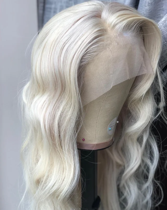 

Платиновый блондин, волнистый парик, синтетические парики спереди, для женщин, длинные натуральные волнистые кружевные волосы, белый светлый парик, свободные вьющиеся волосы, косплей