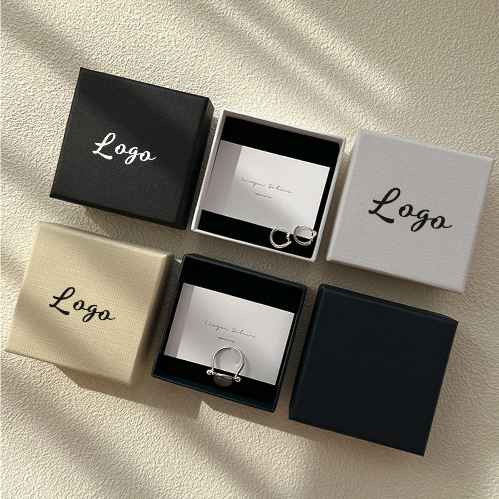 

50pcs Custom Logo 10x10x4cm Jewelry Portable Texture Paper Box Earrings Ring Necklace Pendant Studs Perfume Pouch Organizer Case