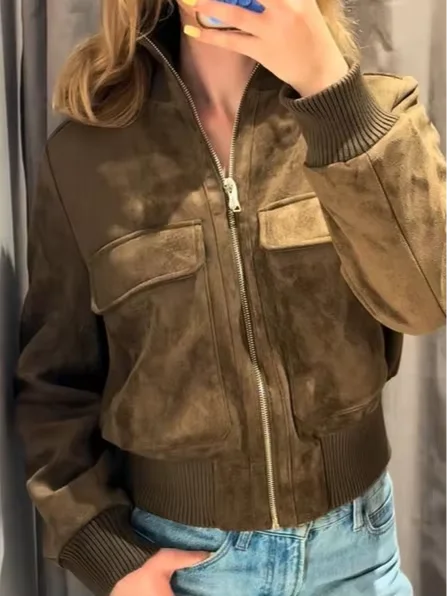 Damen-Jacke aus Wildlederimitat, Herbstkollektion, mit geripptem, hohem Kragen, Reißverschluss, langen Ärmeln und Taschen, kurze Vintage-Oberbekleidung. – Detail 8