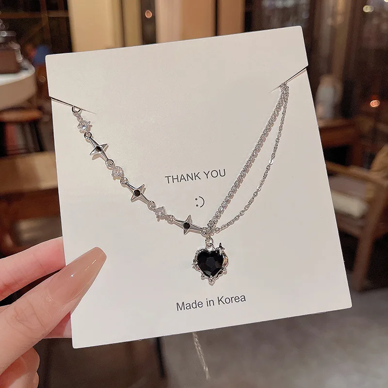 

Kpop Black Heart Pendant Necklace Punk Shiny Rhinestone Star Asymmetric Chain Necklace for Women Neck Chain Y2K Jewelry