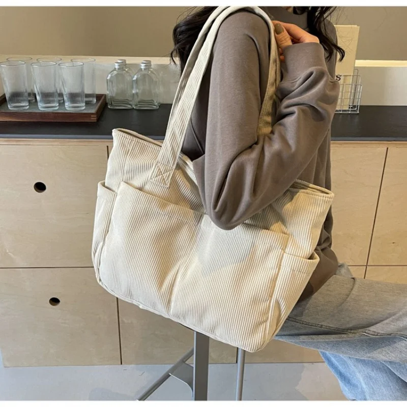 

Luxury Brand Women's Leather Shoulder Bag Crossbody Bag Handbag Messenger Style Popular Classic Elegant