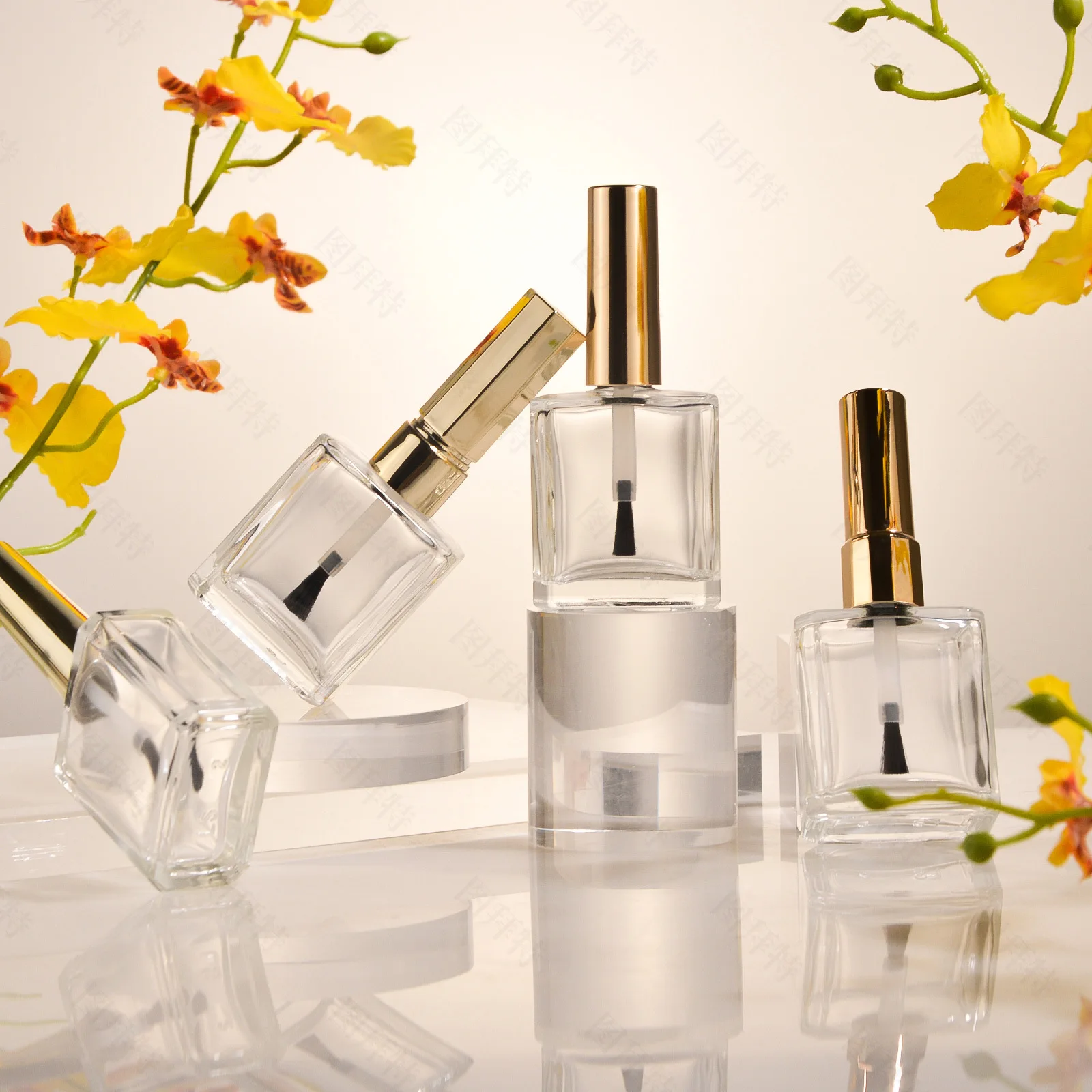 زجاجة طلاء الأظافر الزجاجية 20 مللي زجاجة فرشاة سعة كبيرة لتقوم بها بنفسك مقاومة للأشعة فوق البنفسجية حاوية غراء الأظافر زجاجات سوداء فارغة قابلة لإعادة الملء