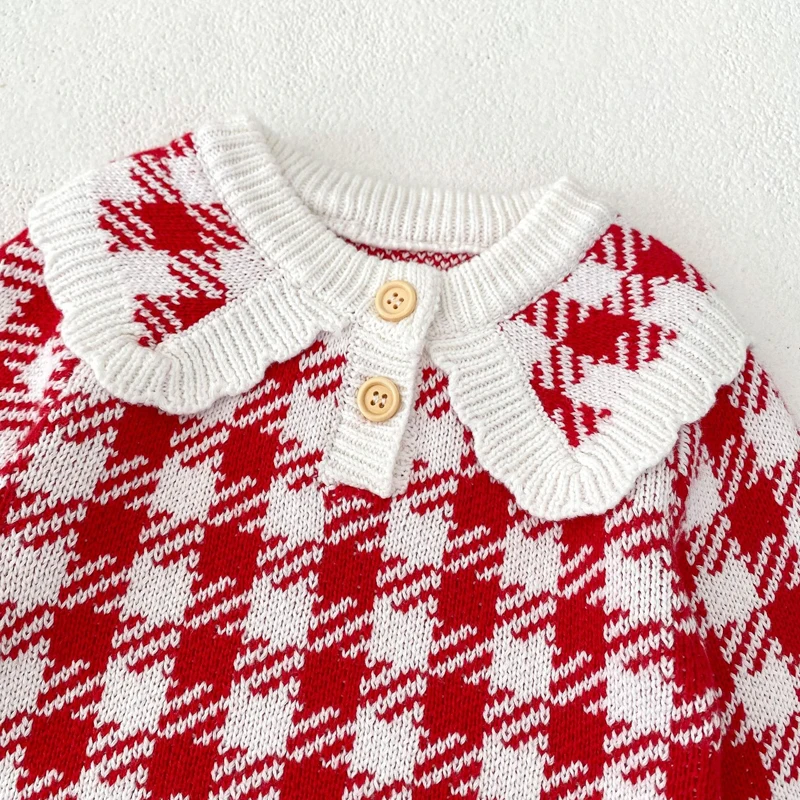 Autumn New 0-3 Year Old Baby Clothing Cute Baby Girl Red Thousand Bird Grid Cotton Knitted Triangle Crawler